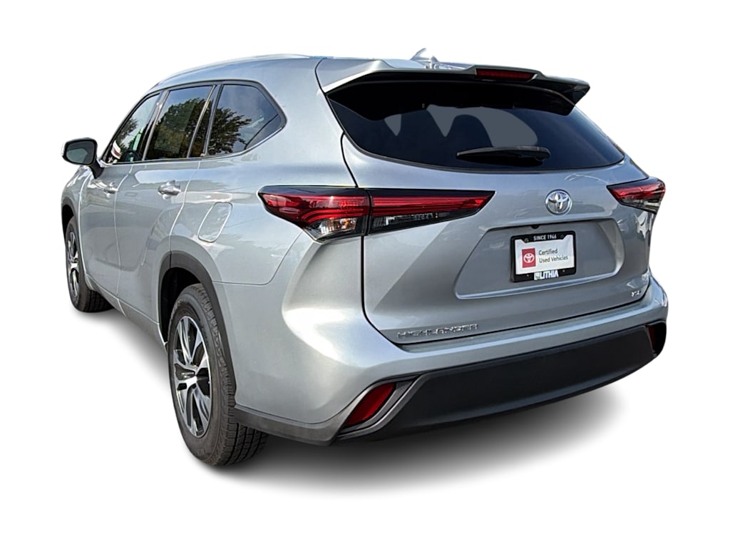 Thumbnail: 2022 Toyota Highlander - 4