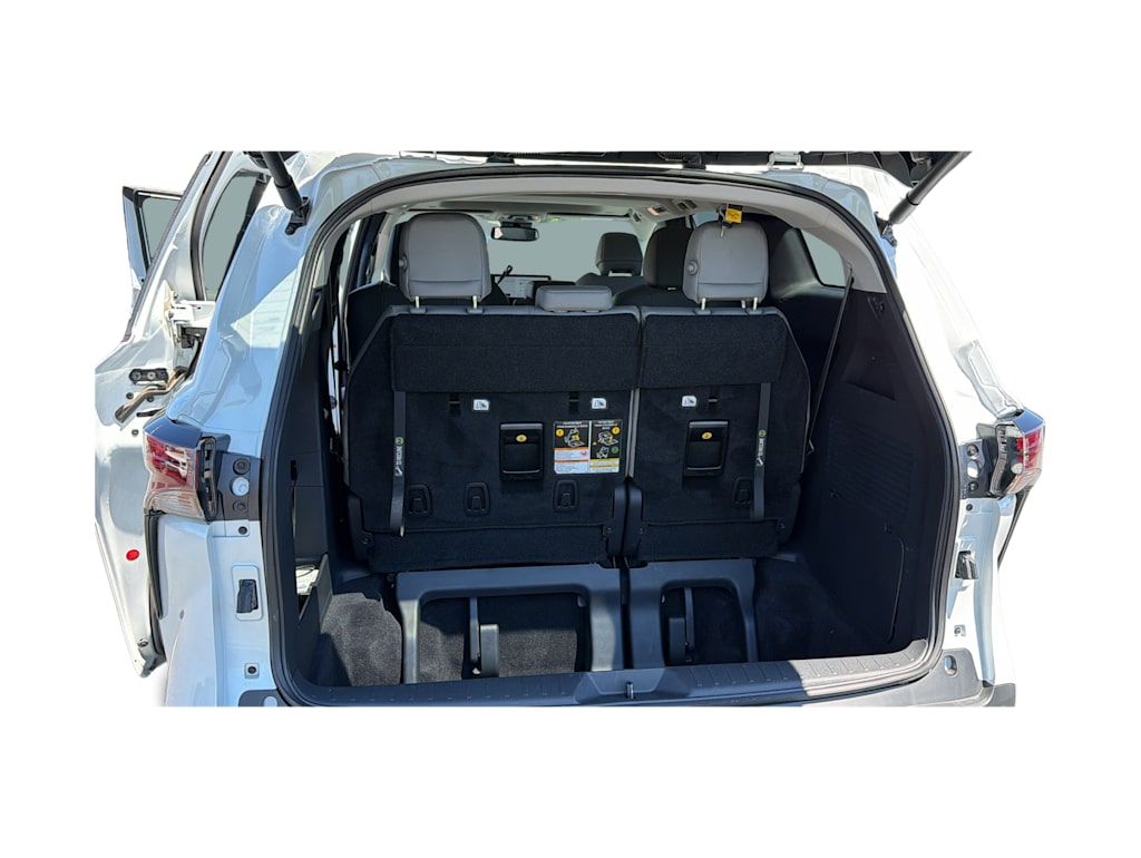 Thumbnail: 2025 Toyota Sienna - 17