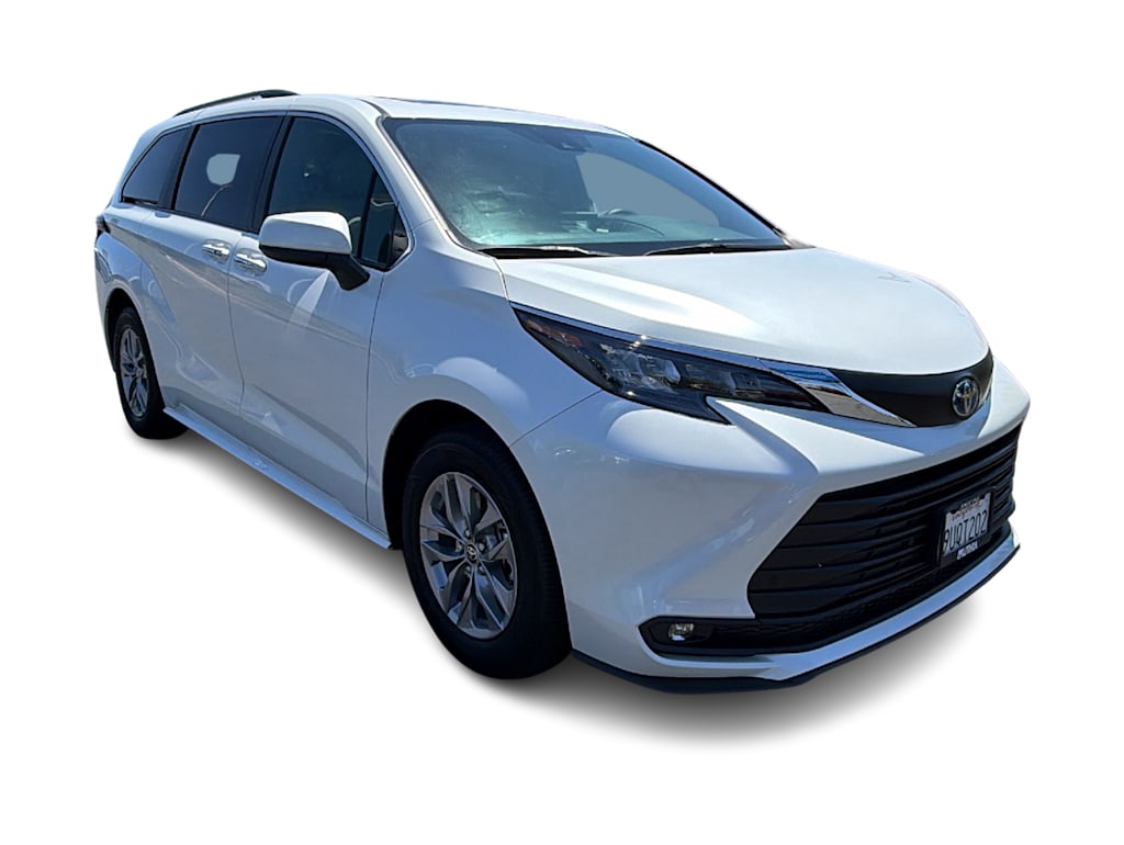Thumbnail: 2025 Toyota Sienna - 20