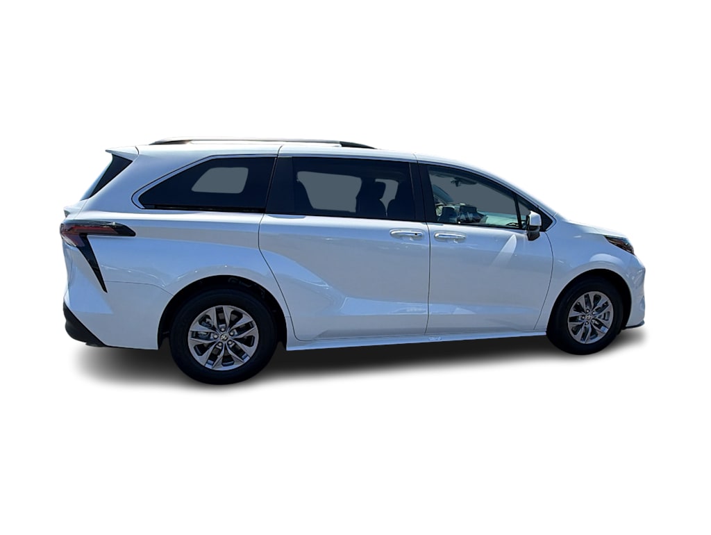 Thumbnail: 2025 Toyota Sienna - 21
