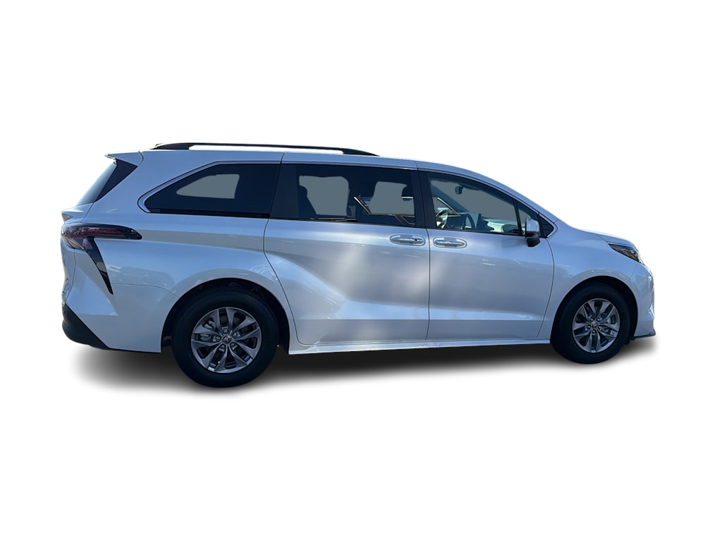 Thumbnail: 2025 Toyota Sienna - 20