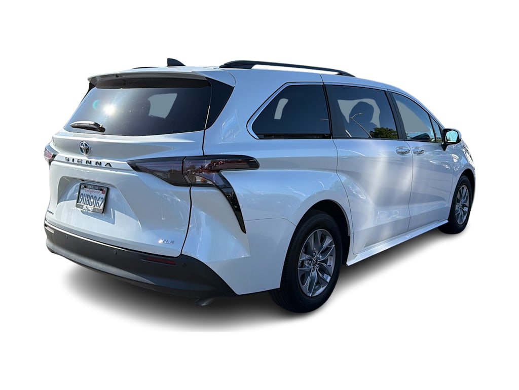 Thumbnail: 2025 Toyota Sienna - 21