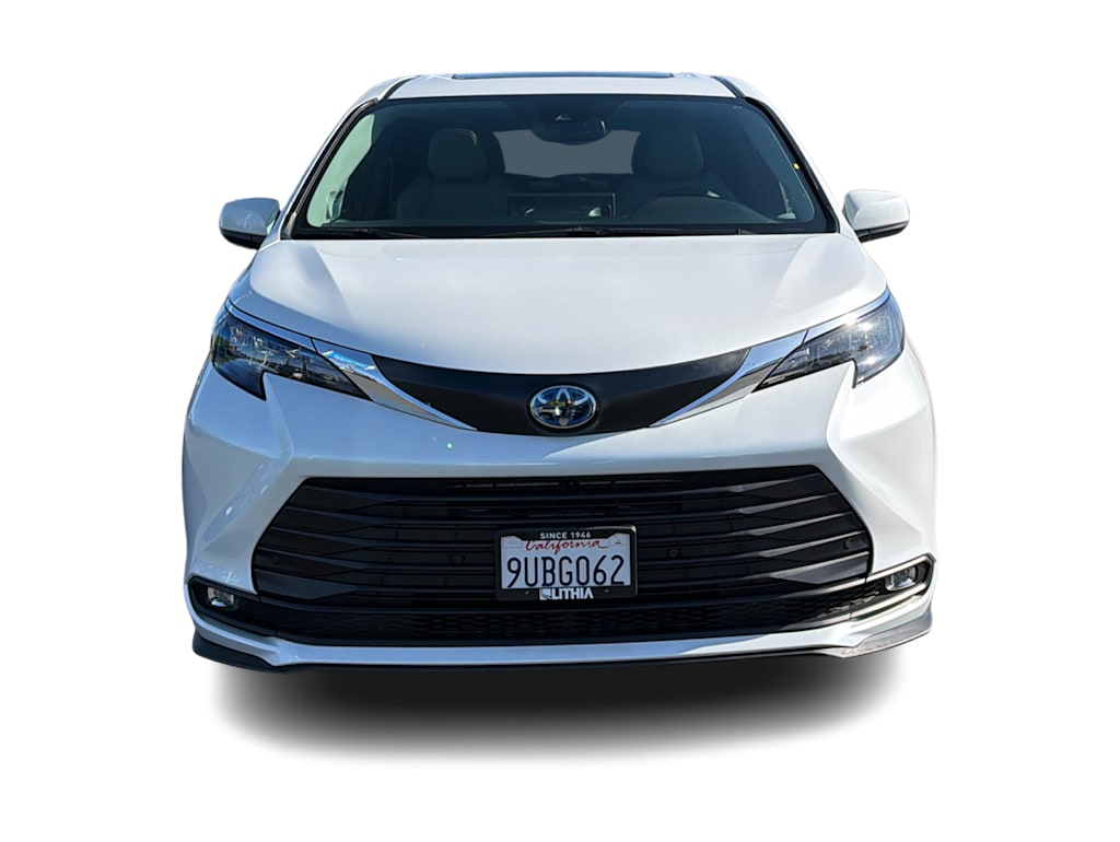 Thumbnail: 2025 Toyota Sienna - 6