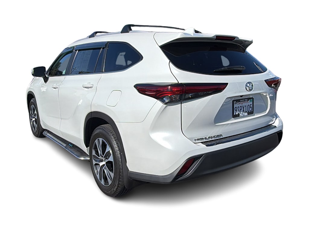 Thumbnail: 2023 Toyota Highlander - 4
