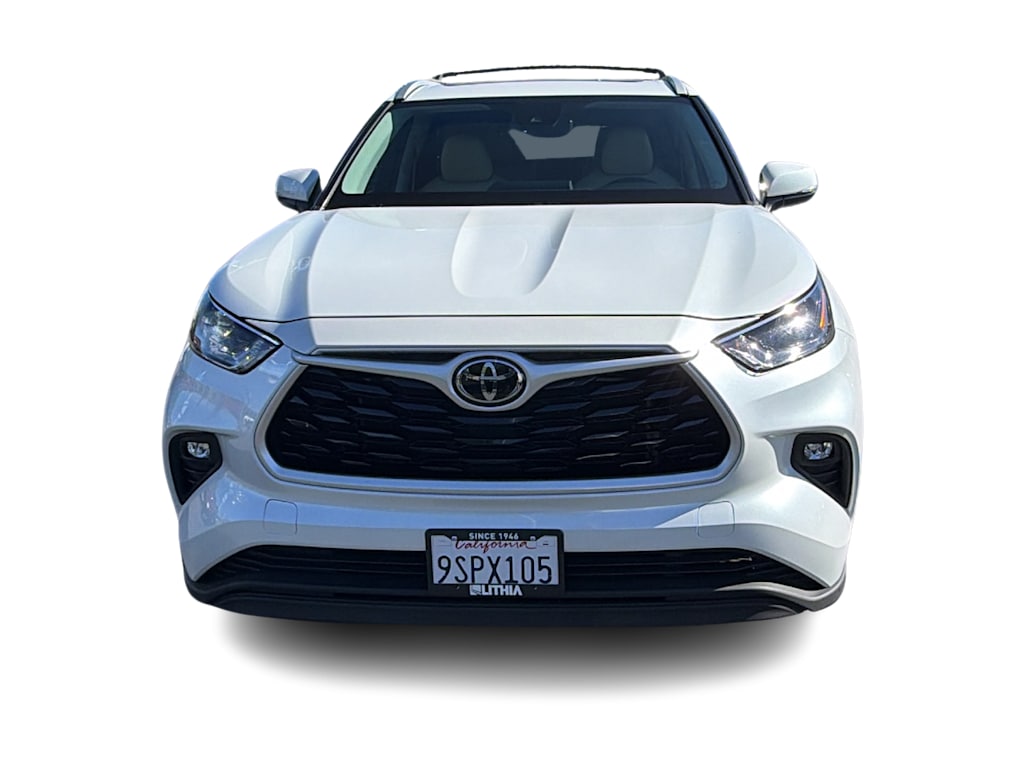 Thumbnail: 2023 Toyota Highlander - 6