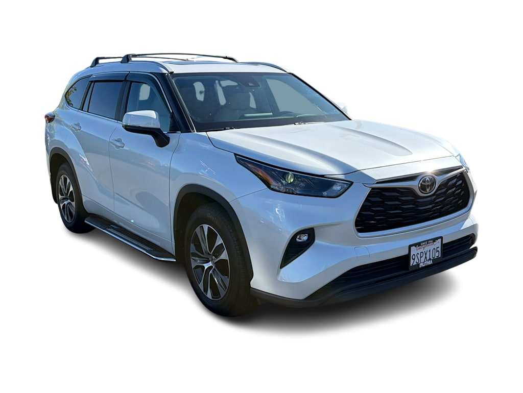 Thumbnail: 2023 Toyota Highlander - 20
