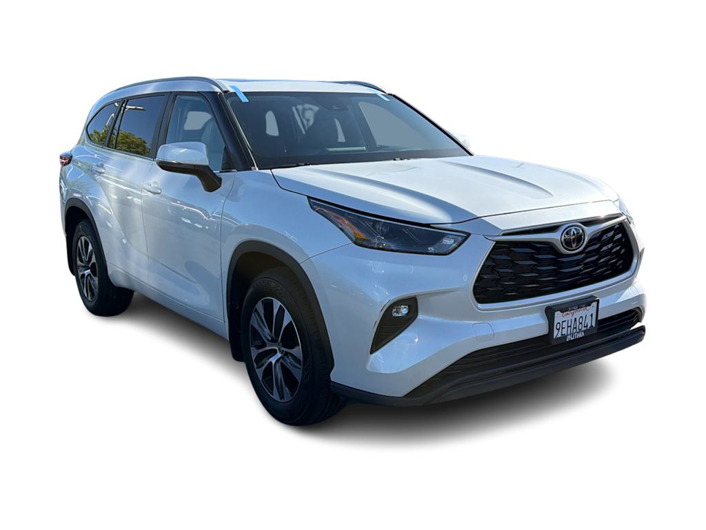 Thumbnail: 2023 Toyota Highlander - 21