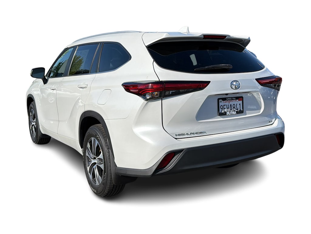 Thumbnail: 2023 Toyota Highlander - 4