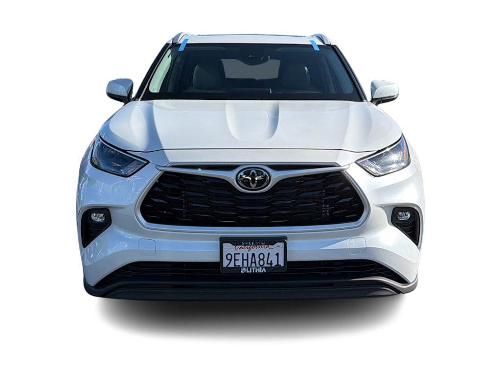 Thumbnail: 2023 Toyota Highlander - 6
