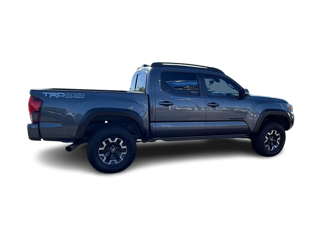 Thumbnail: 2019 Toyota Tacoma - 19