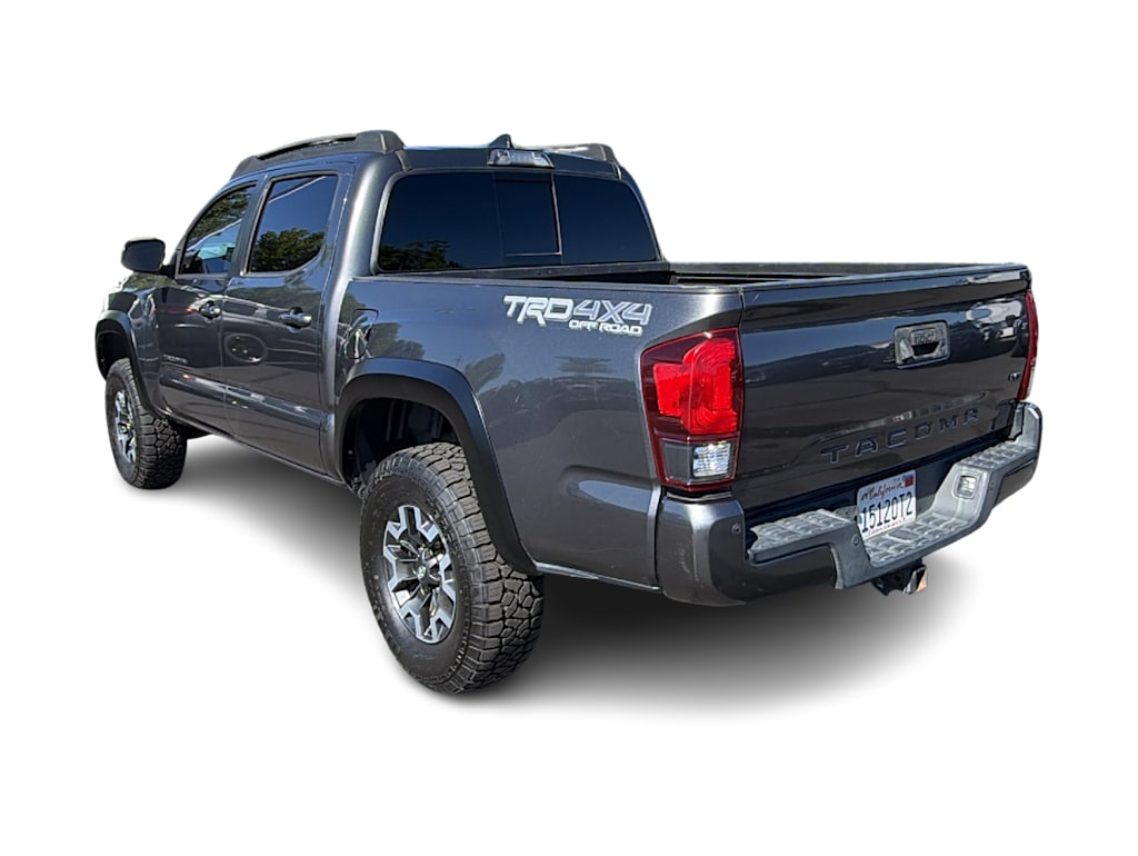 Thumbnail: 2019 Toyota Tacoma - 4