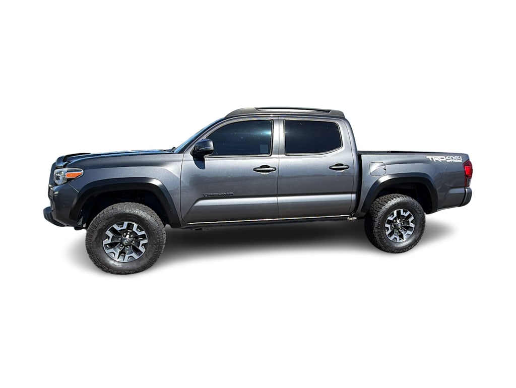 Thumbnail: 2019 Toyota Tacoma - 3