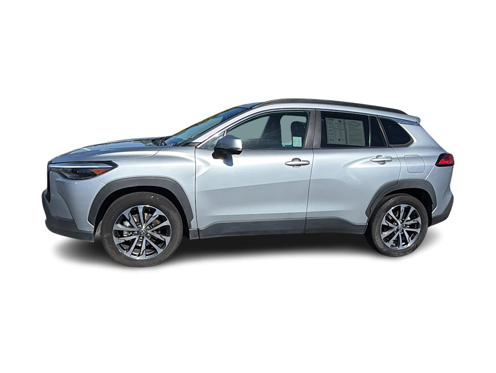 Thumbnail: 2022 Toyota Corolla Cross - 3