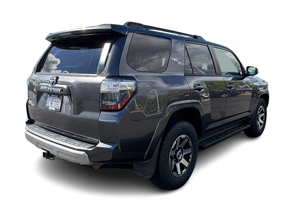 Thumbnail: 2019 Toyota 4Runner - 21