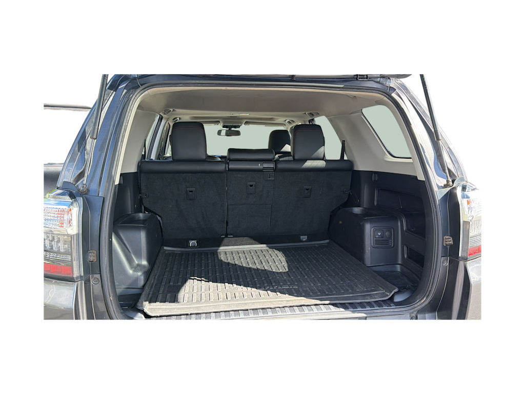 Thumbnail: 2019 Toyota 4Runner - 16
