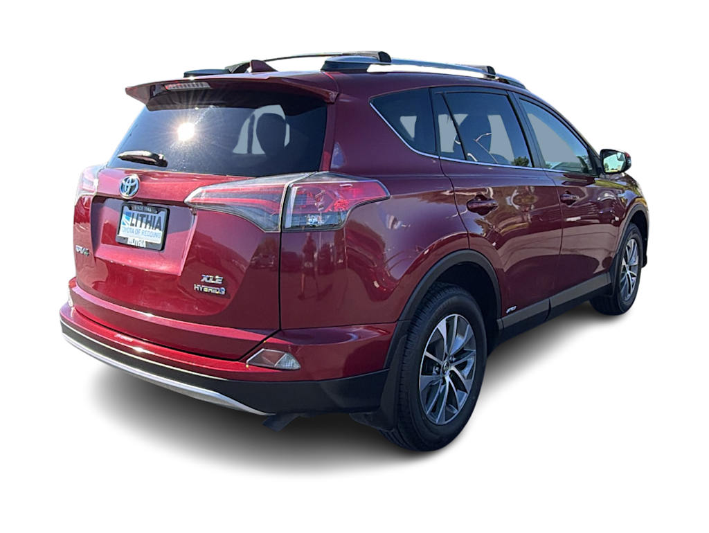 Thumbnail: 2018 Toyota RAV4 - 22