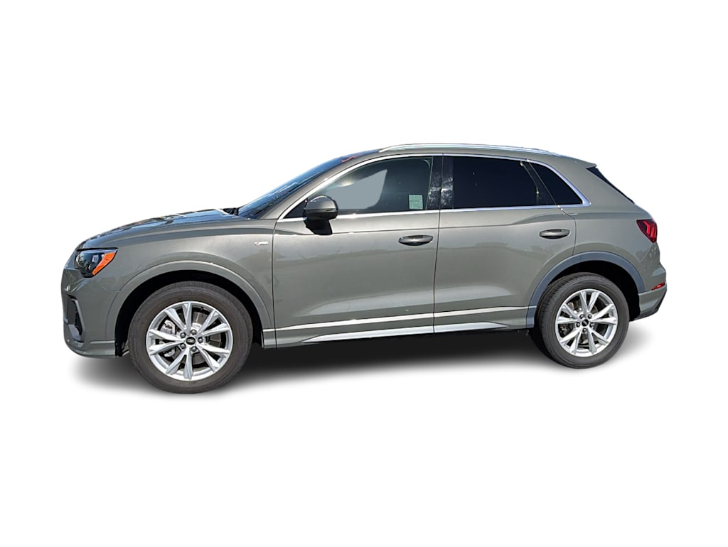 Thumbnail: 2022 Audi Q3 - 3