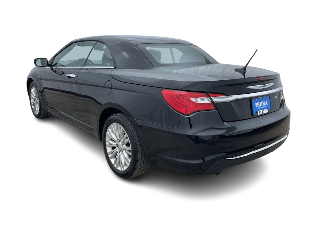 2014 Chrysler 200 Limited 4