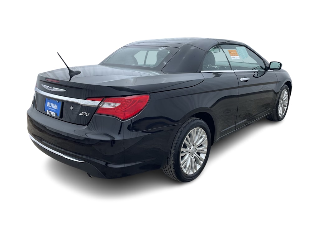 2014 Chrysler 200 Limited 31