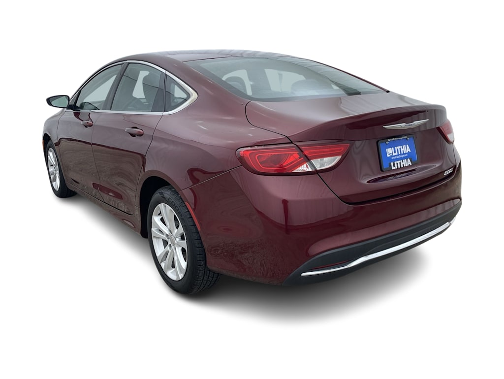 Thumbnail: 2016 Chrysler 200 - 3