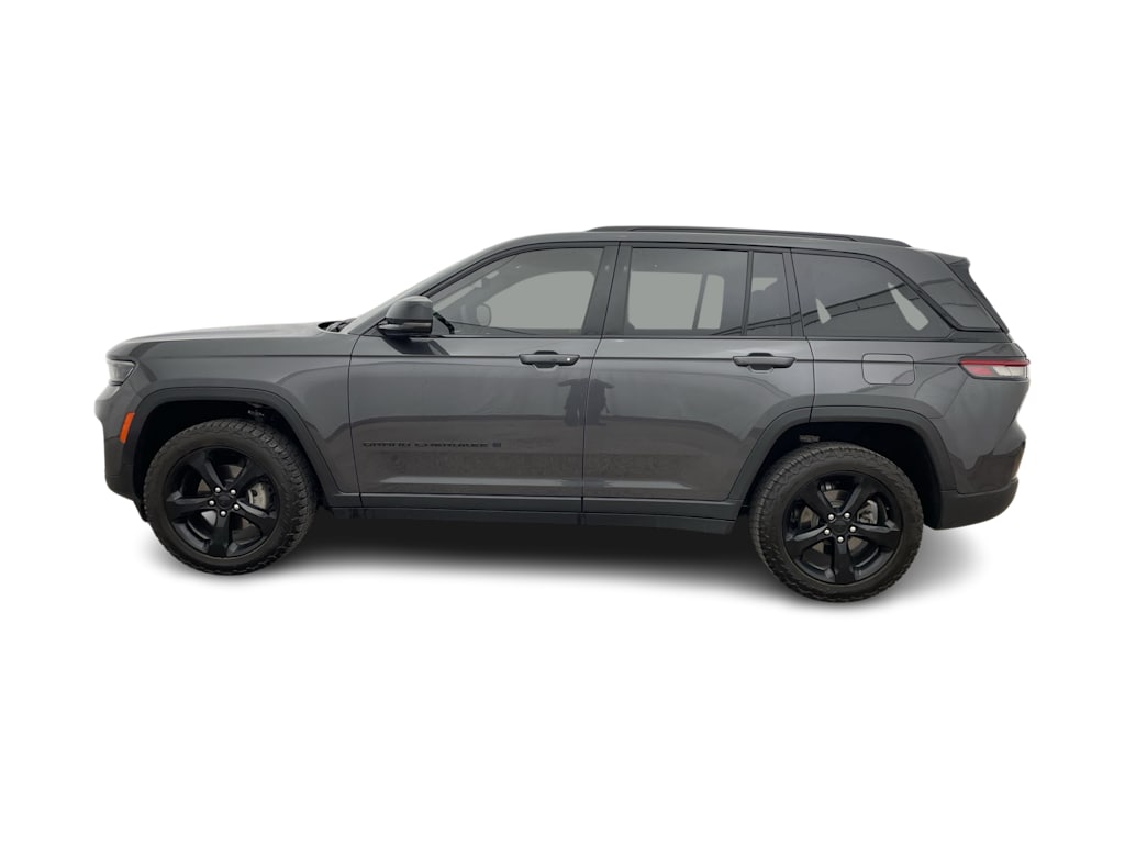 Thumbnail: 2023 Jeep Grand Cherokee - 3