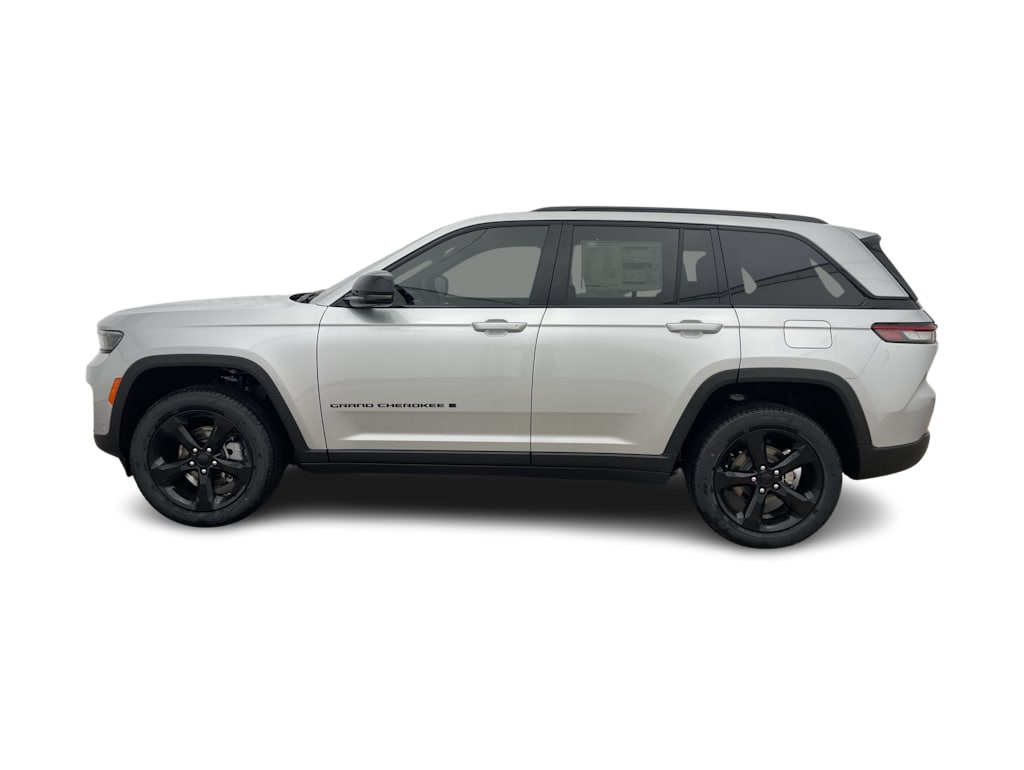 Thumbnail: 2025 Jeep Grand Cherokee - 3