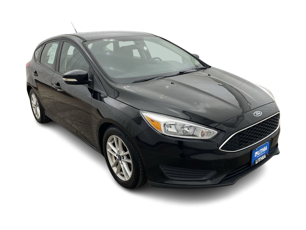 Thumbnail: 2015 Ford Focus - 32