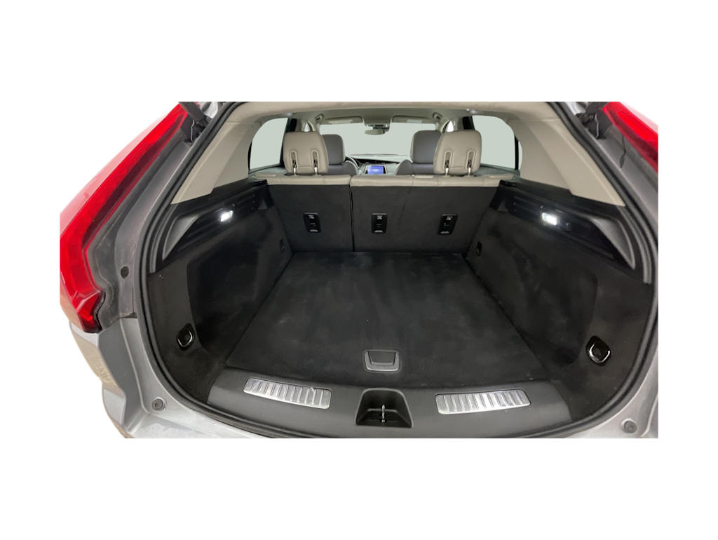 Thumbnail: 2023 Cadillac XT4 - 16