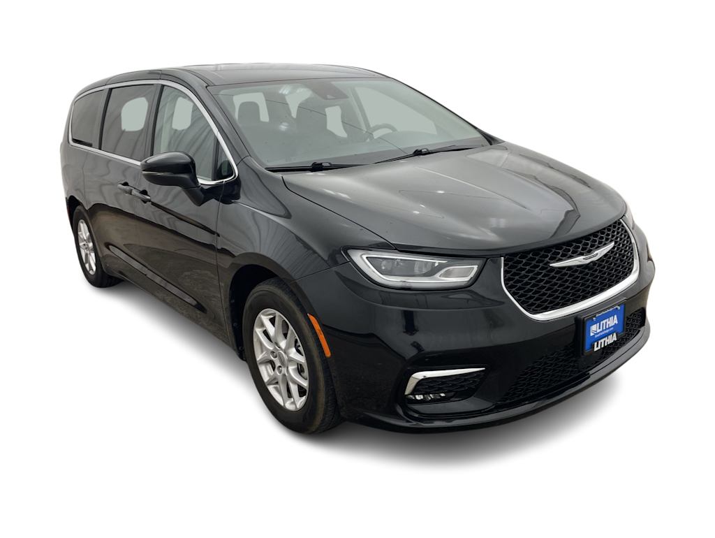 Thumbnail: 2023 Chrysler Pacifica - 37