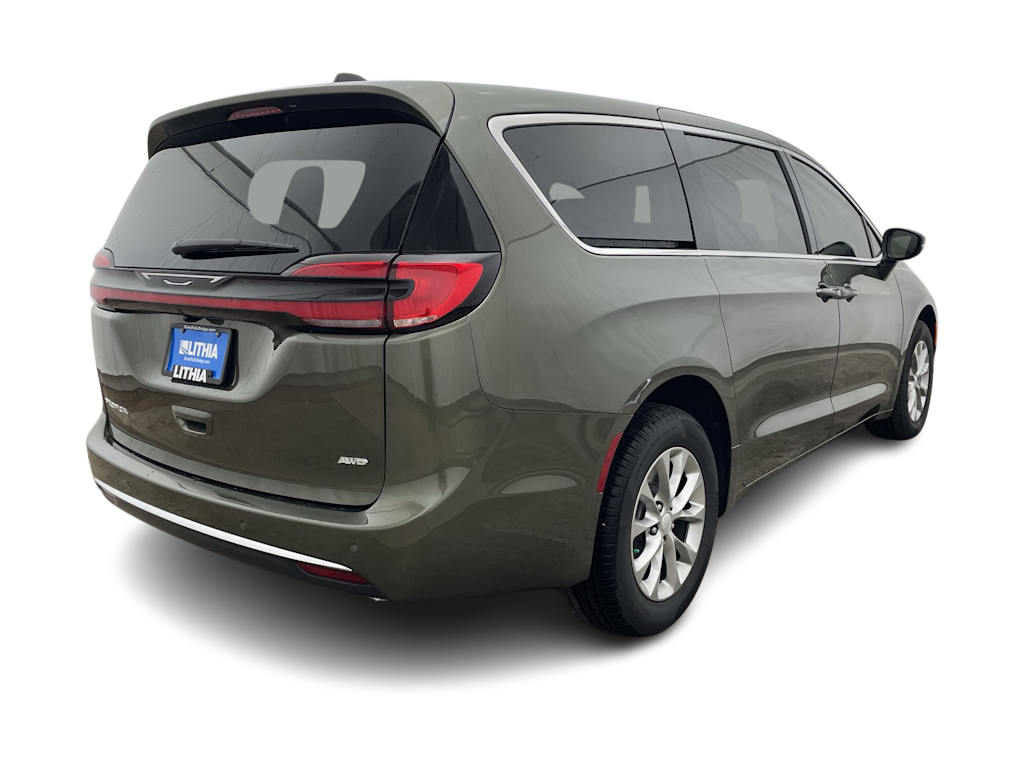 Thumbnail: 2027 Chrysler Pacifica - 32