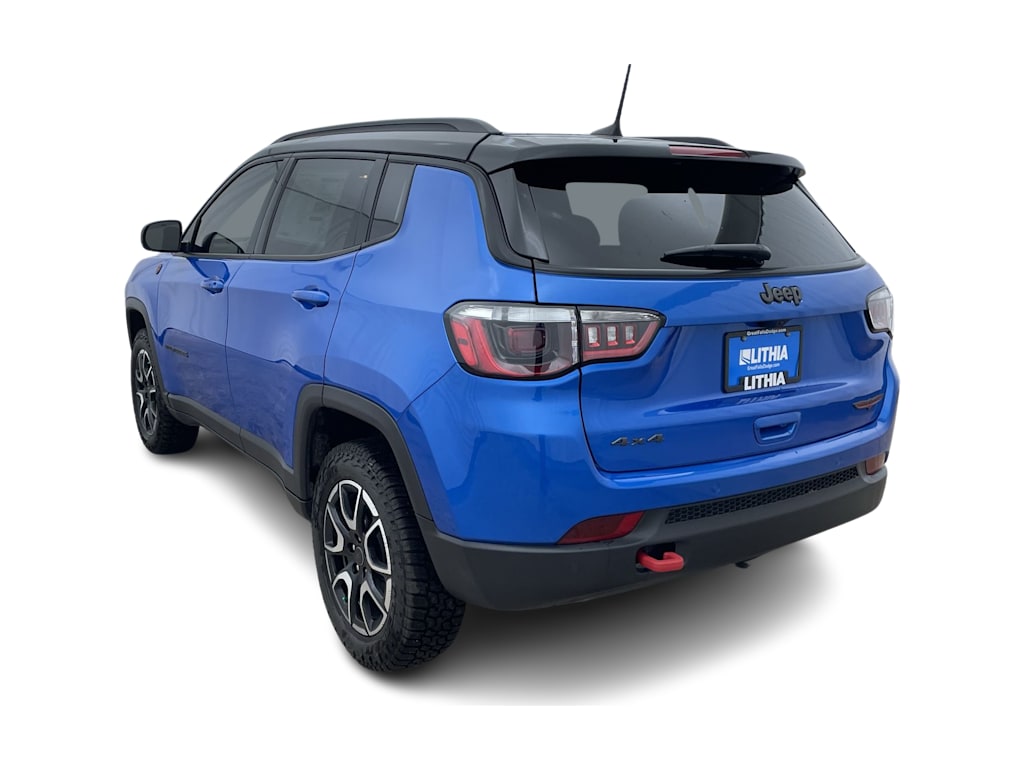 2026 Jeep Compass Trailhawk - Photo 3