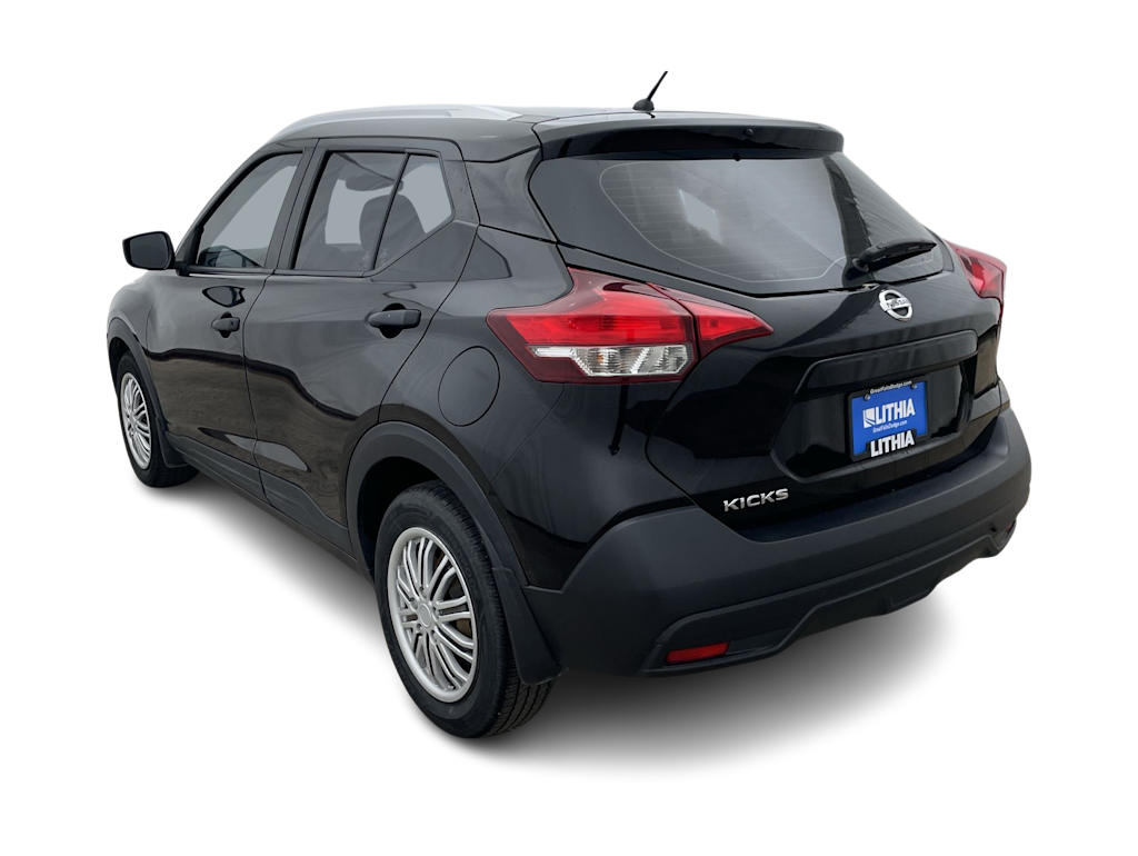 Thumbnail: 2018 Nissan Kicks - 3
