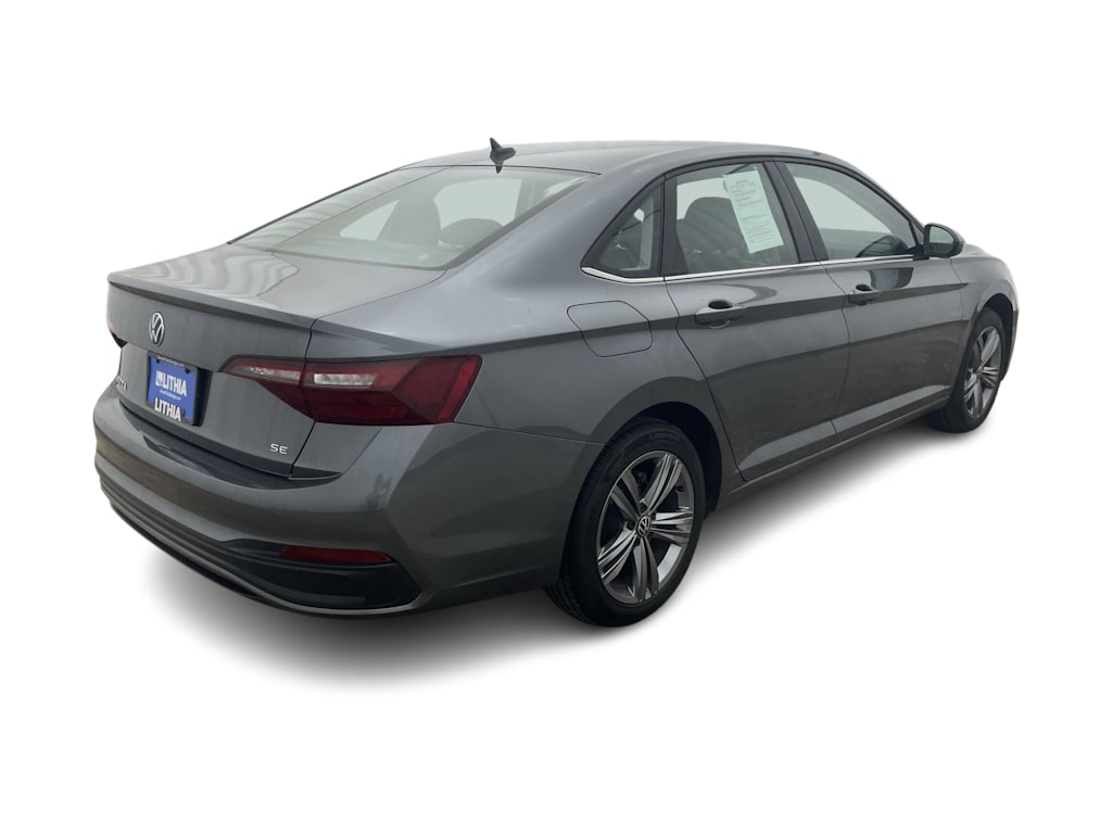 Thumbnail: 2024 Volkswagen Jetta - 32