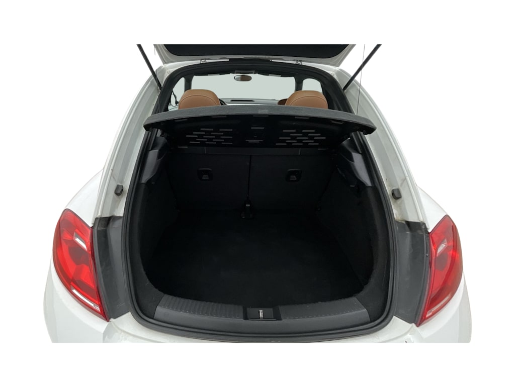 Thumbnail: 2015 Volkswagen Beetle - 16