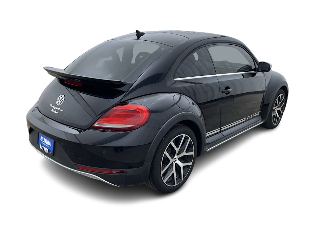 Thumbnail: 2016 Volkswagen Beetle - 32