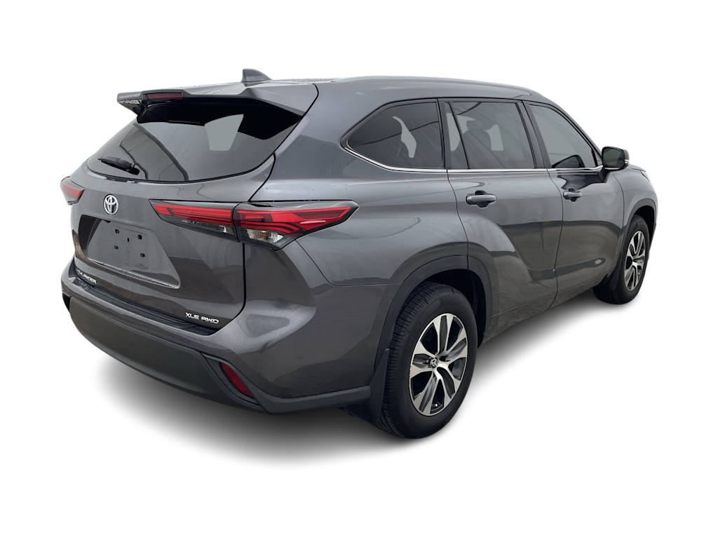 Thumbnail: 2023 Toyota Highlander - 34