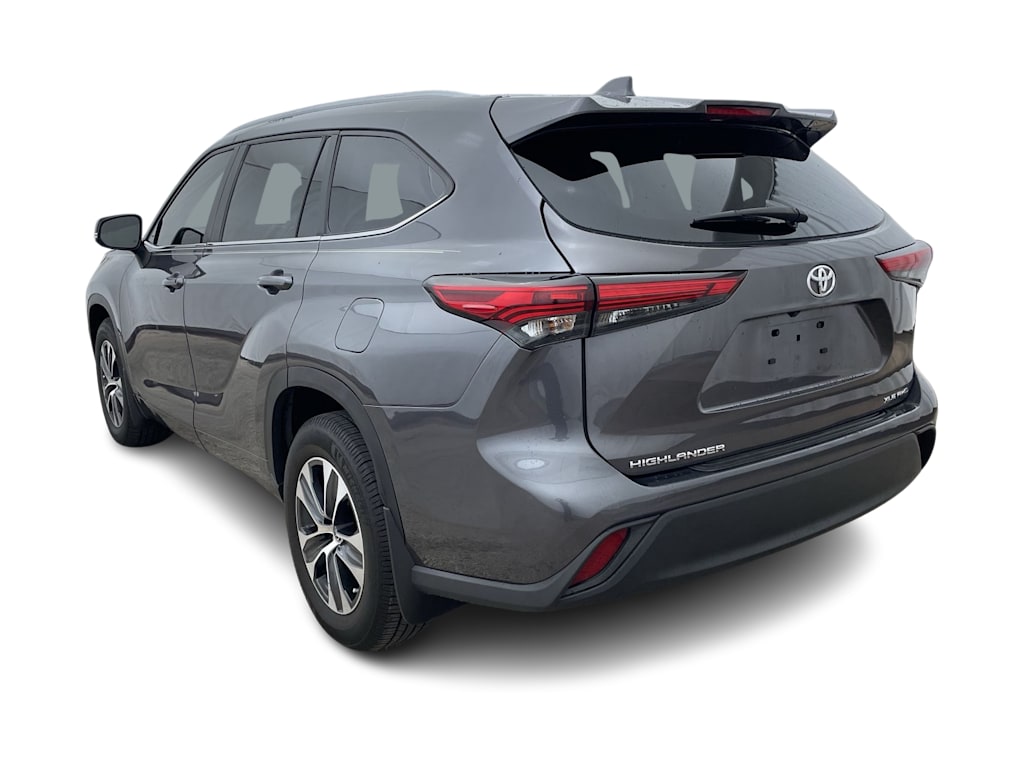 Thumbnail: 2023 Toyota Highlander - 3