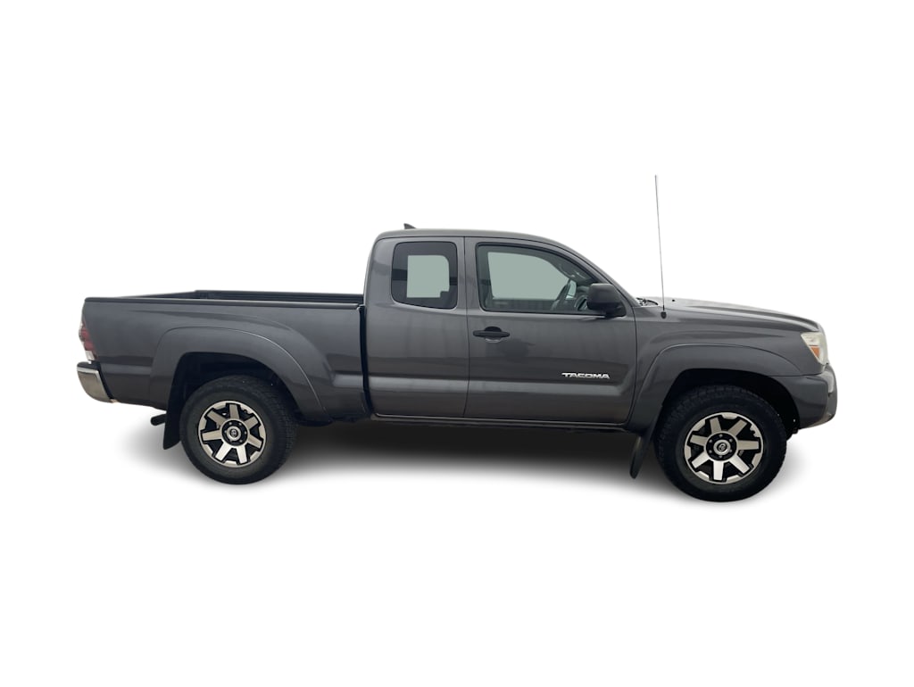 Thumbnail: 2014 Toyota Tacoma - 33
