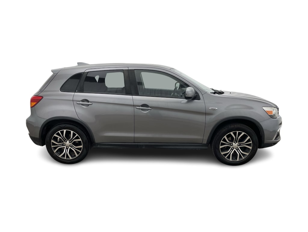 Thumbnail: 2019 Mitsubishi Outlander Sport - 32