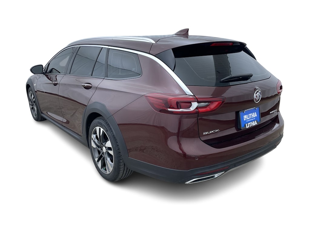 Thumbnail: 2018 Buick Regal - 3