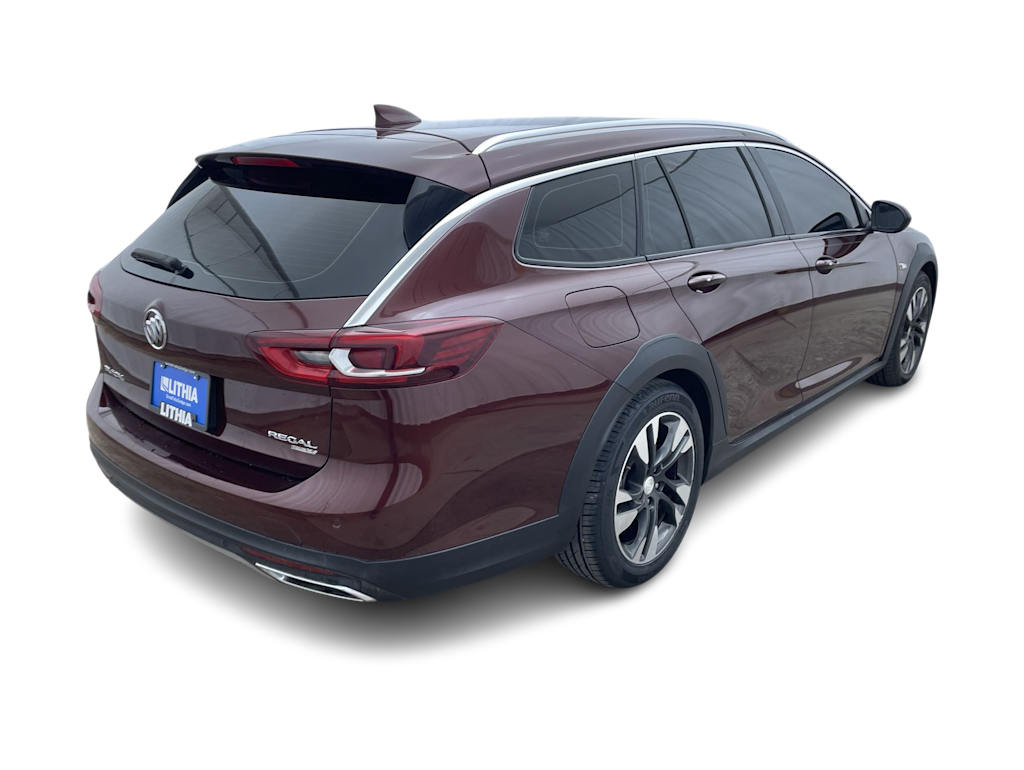 Thumbnail: 2018 Buick Regal - 35