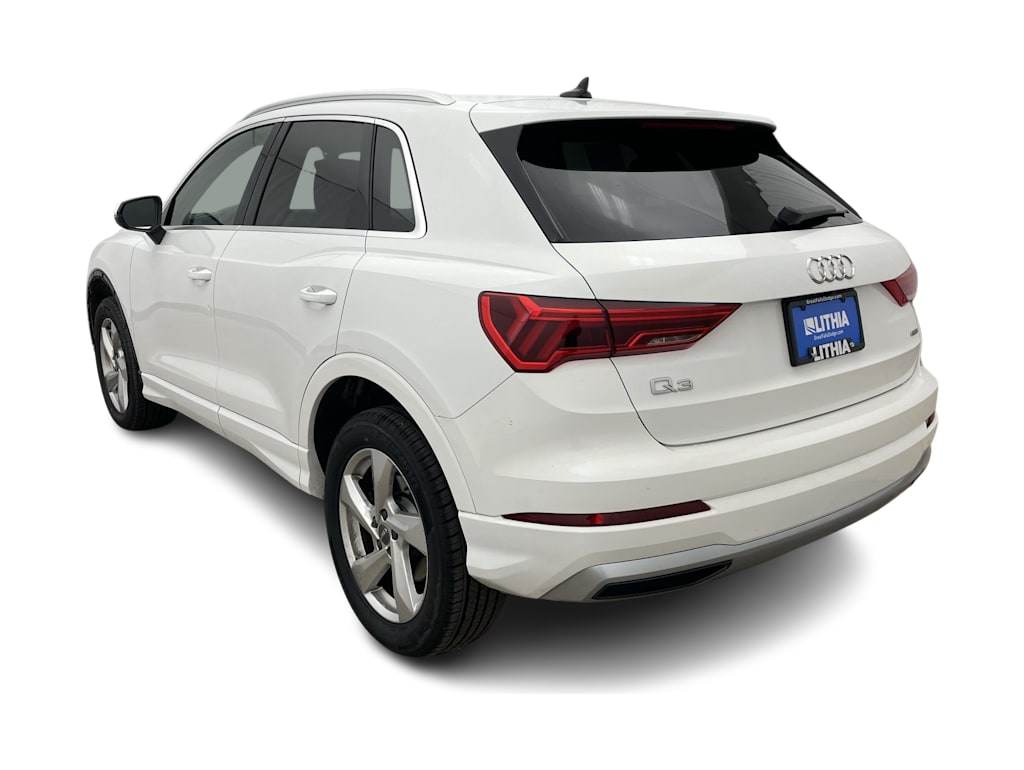 Thumbnail: 2020 Audi Q3 - 3