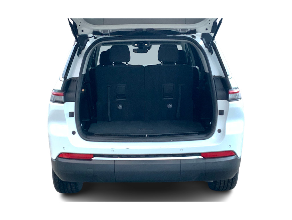 Thumbnail: 2023 Jeep Grand Cherokee L - 18