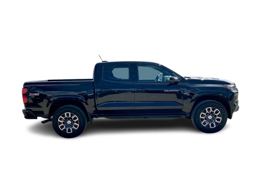 Thumbnail: 2024 Chevrolet Colorado - 21