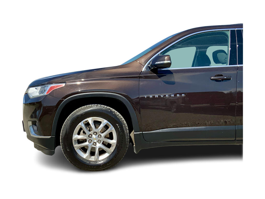 Thumbnail: 2018 Chevrolet Traverse - 24