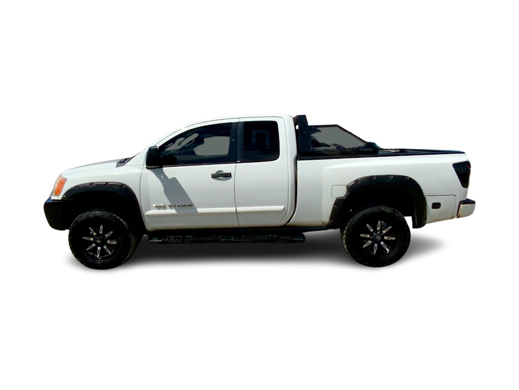 Thumbnail: 2014 Nissan Titan - 3