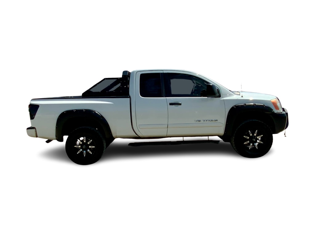 Thumbnail: 2014 Nissan Titan - 17