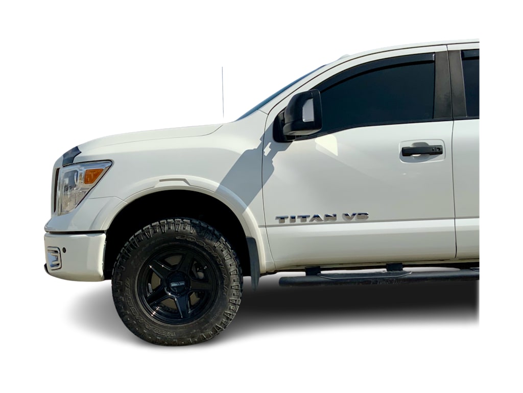 Thumbnail: 2018 Nissan Titan - 22