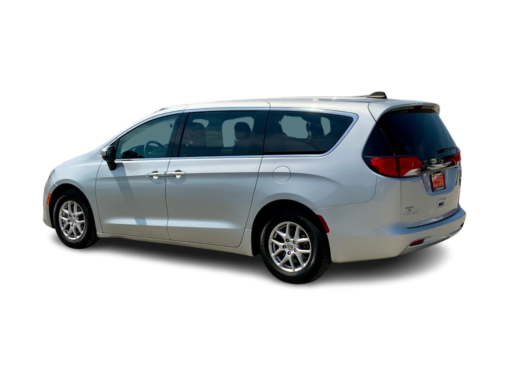 Thumbnail: 2023 Chrysler Voyager - 4