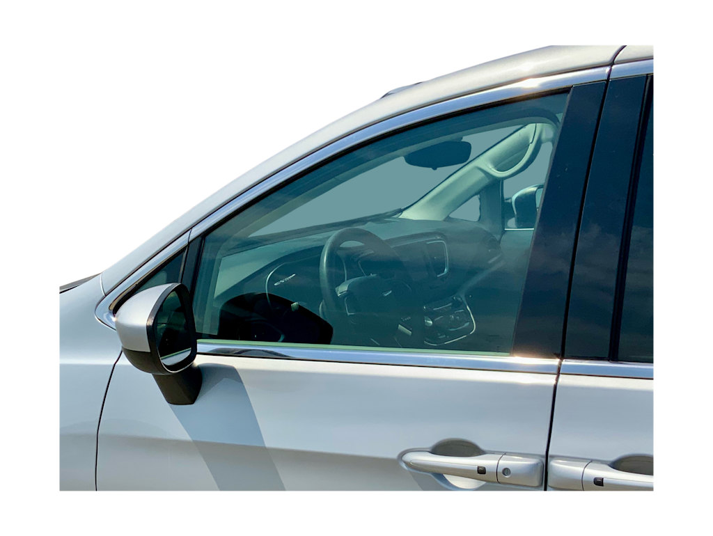 Thumbnail: 2023 Chrysler Voyager - 24